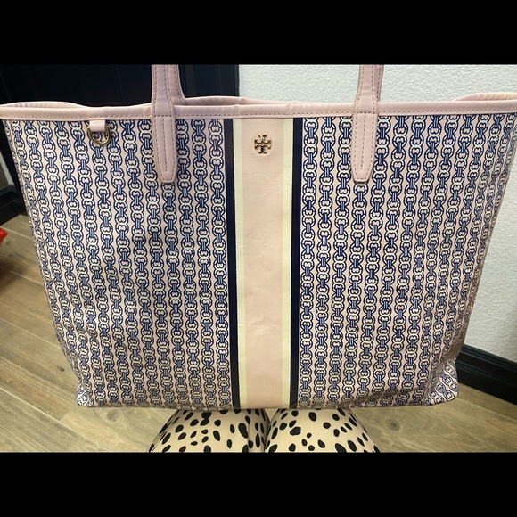 Tory Burch - Picture 3 of 7